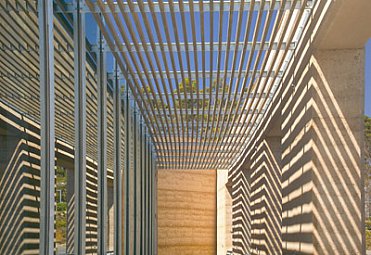 TARRAWARRA GALLERY IN THE YARRA: Art in the landscape