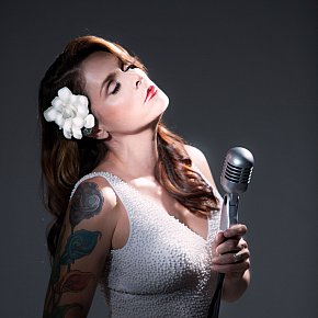 BETH HART INTERVIEWED (2015): Coming home to herself at last