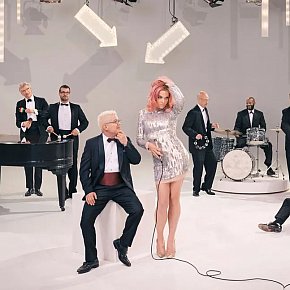 Pink Martini: Splendor in the Grass (2010)