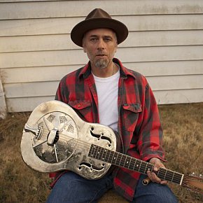 THE FAMOUS ELSEWHERE QUESTIONNAIRE: Kelly Joe Phelps