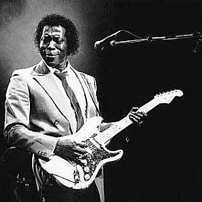 BUDDY GUY INTERVIEWED (1992): Damn right he's famous