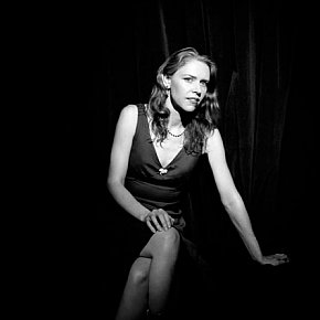 GILLIAN WELCH INTERVIEWED (2004): That ol' time contemporary music