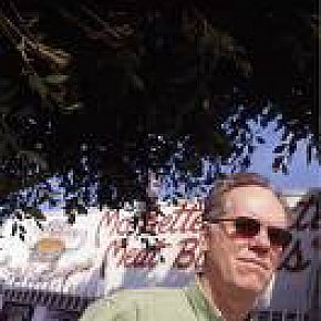 LOUDON WAINWRIGHT III INTERVIEWED (2008): The family that sings together . . .