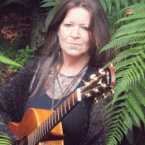SHONA LAING PROFILED (2013): The legacy of a Legacy Artist